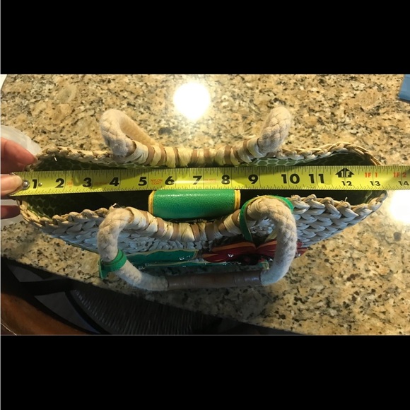 EUC discontinued Beautiful Brighton thick raffia shoulder bag with bag charms - Picture 11 of 12